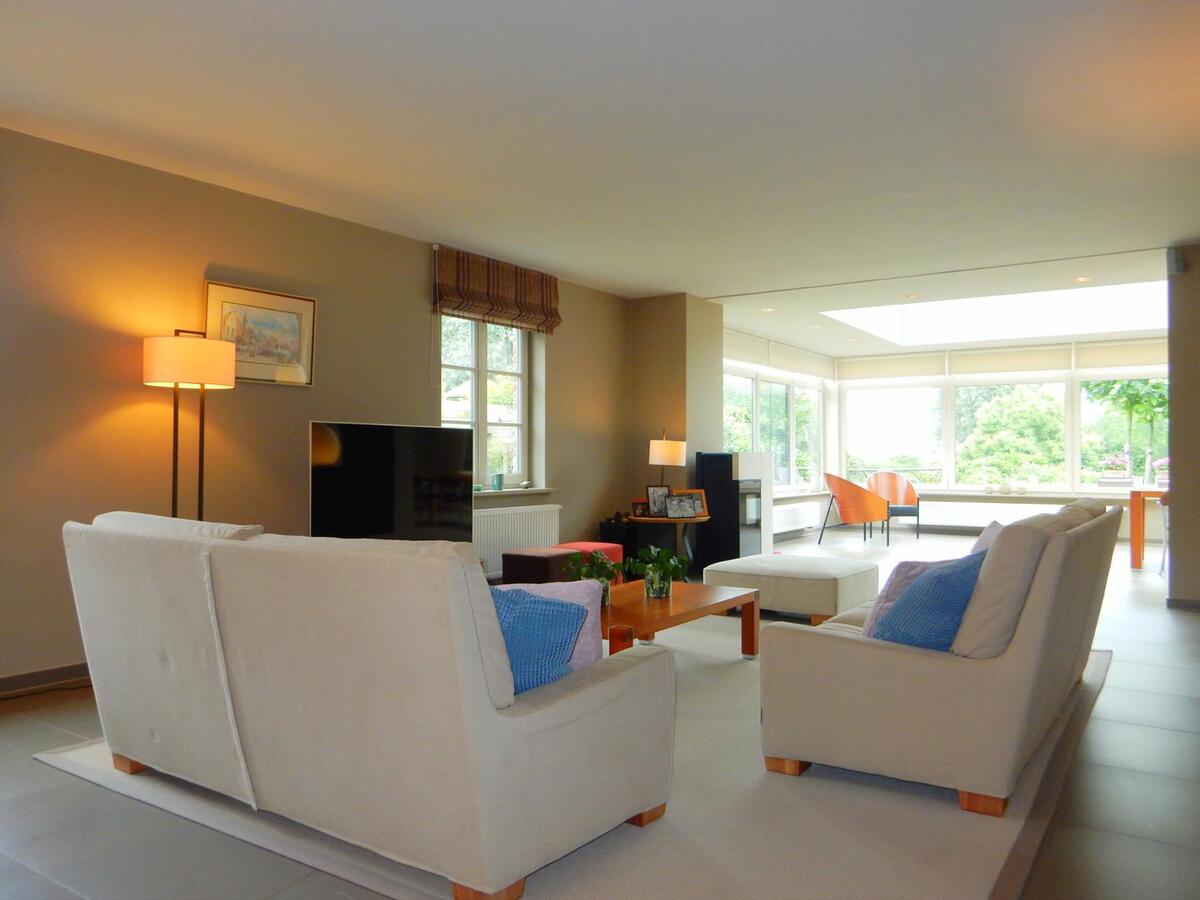 Prachtige recente villa te Aartrijke 