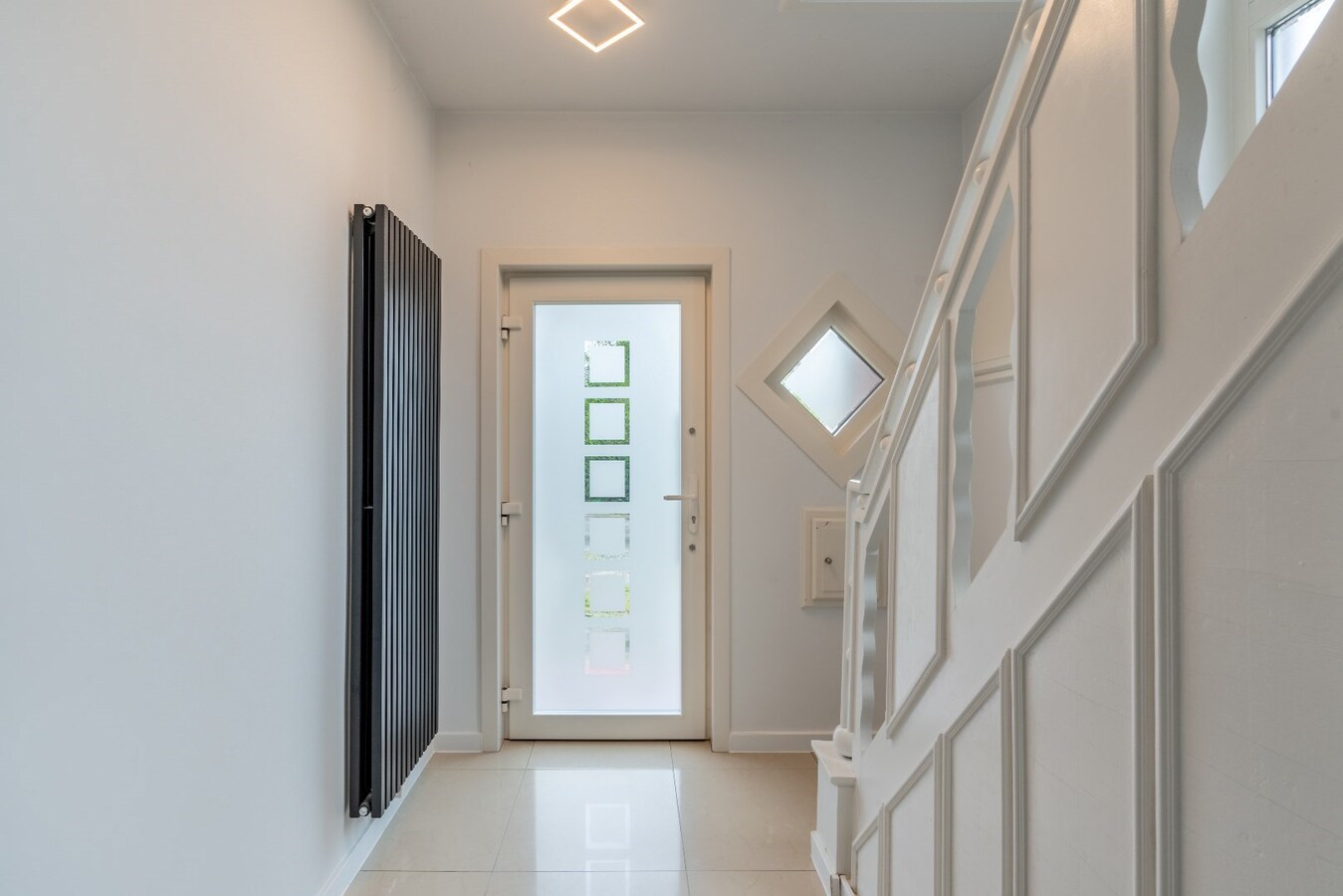 Ruime gerenoveerde woning in Niel-bij-As met 3 slaapkamers. 