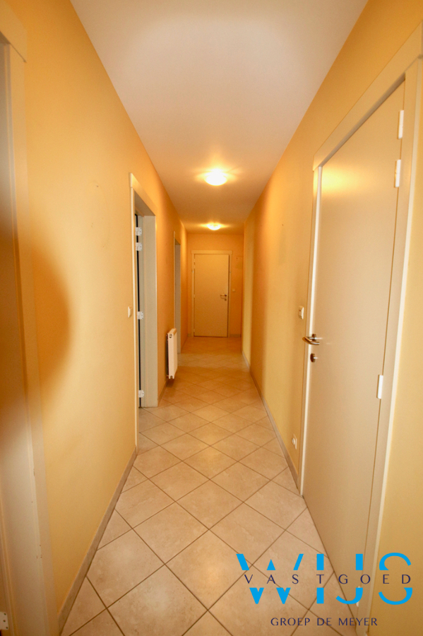 3 slaapkamerappartement met garage in hartje Assenede ! 