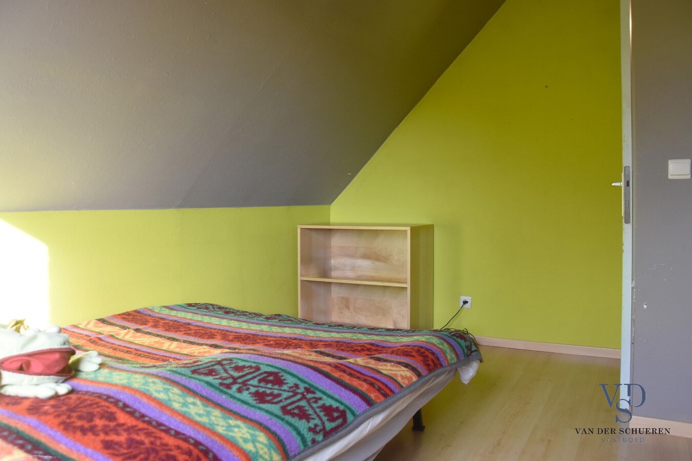 Eigentijdse, verrassend ruime Open Bebouwing 