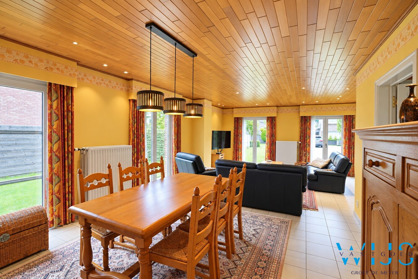Royaal wonen met maar liefst 910 m² aan multifunctionele bijgebouwen! 