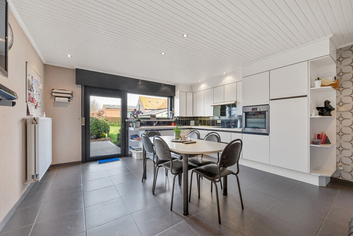 Ruime gezinswoning met tuin te huur in Westrozebeke 