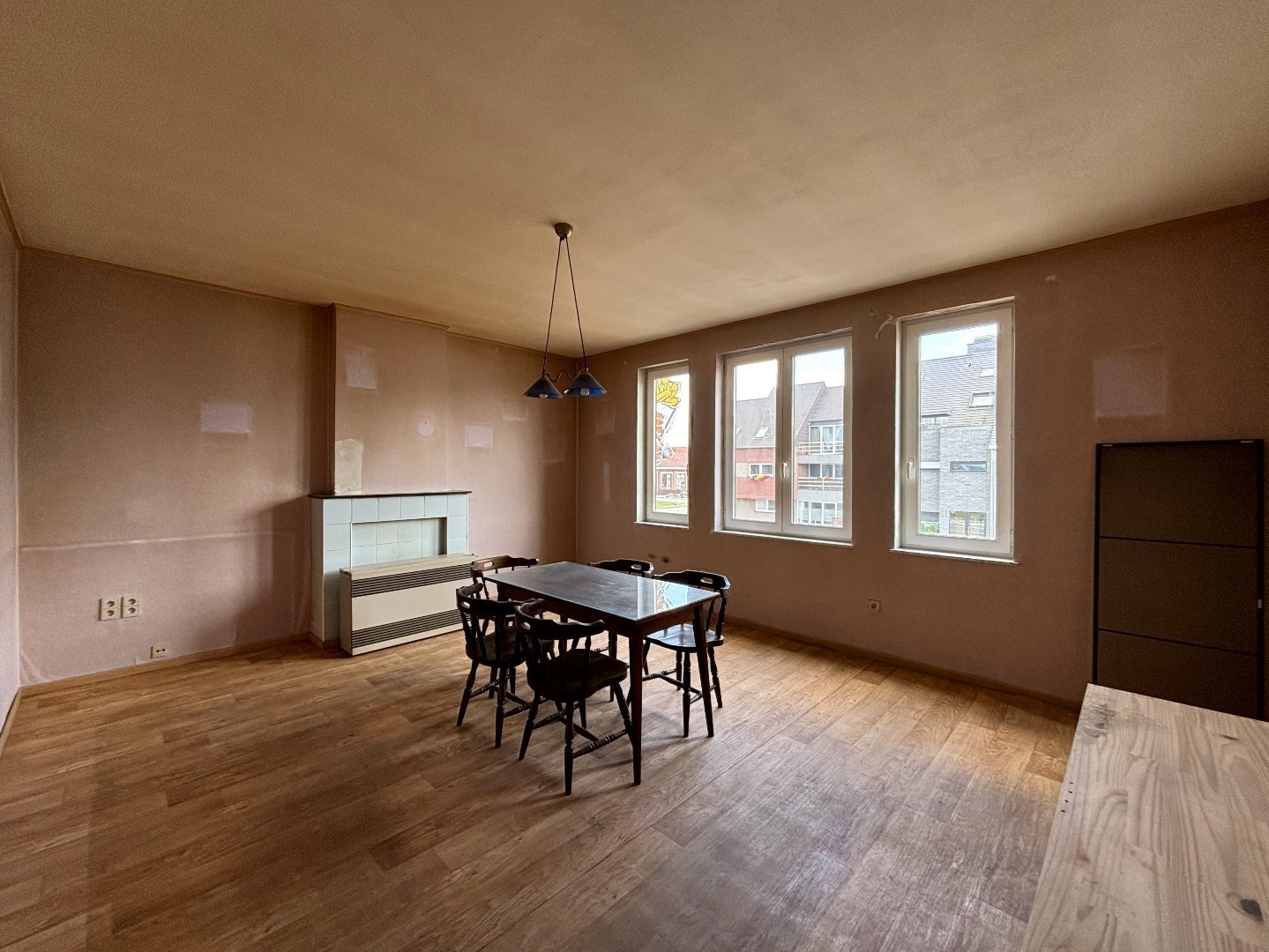 Frituur met volledige inboedel en bovengelegen appartement in Leopoldsburg 