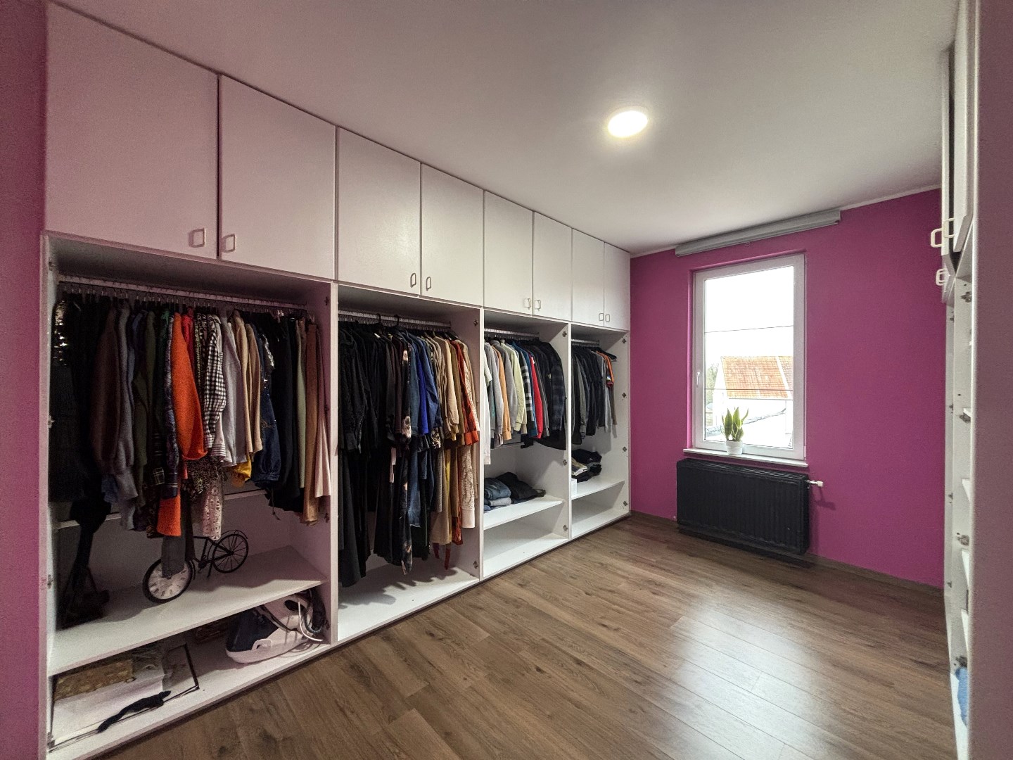 Instapklare en ruime gezinswoning met 4 slaapkamers in hartje Heppen 