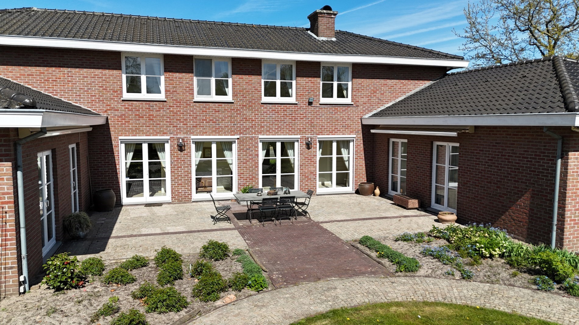 Tijdloze, stijlvolle villa met parktuin op toplocatie. 