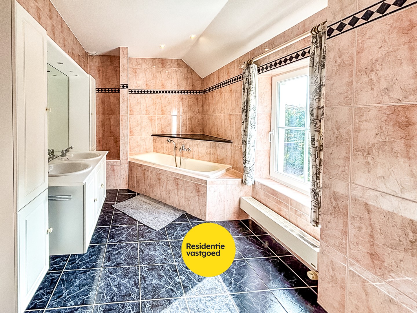 Rustieke Eigendom met Karakter te Tailles! 