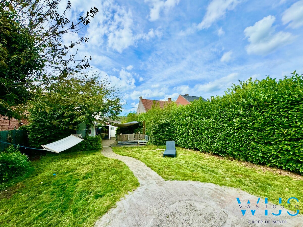 Instapklaar woonhuis op perceel van 450m² te ERTVELDE ! 