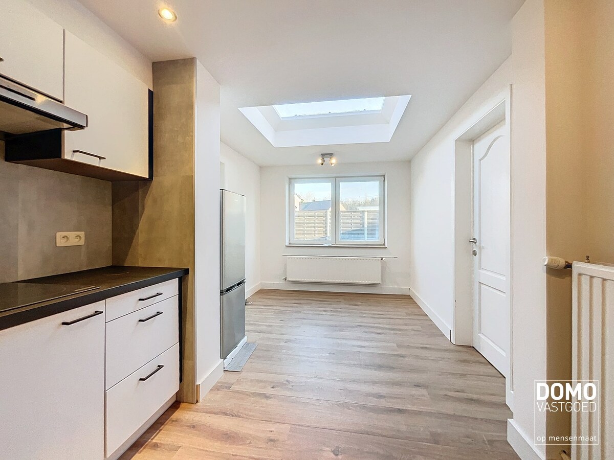 GERENOVEERDE WONING MET 3 SLAAPKAMERS, GARAGE EN TUIN TE KURINGEN 