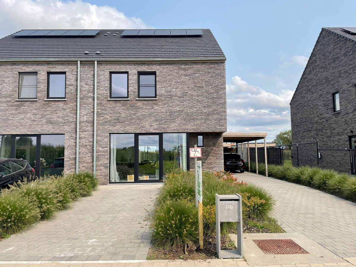 Recente woning met 3 slaapkamers te Ichtegem 