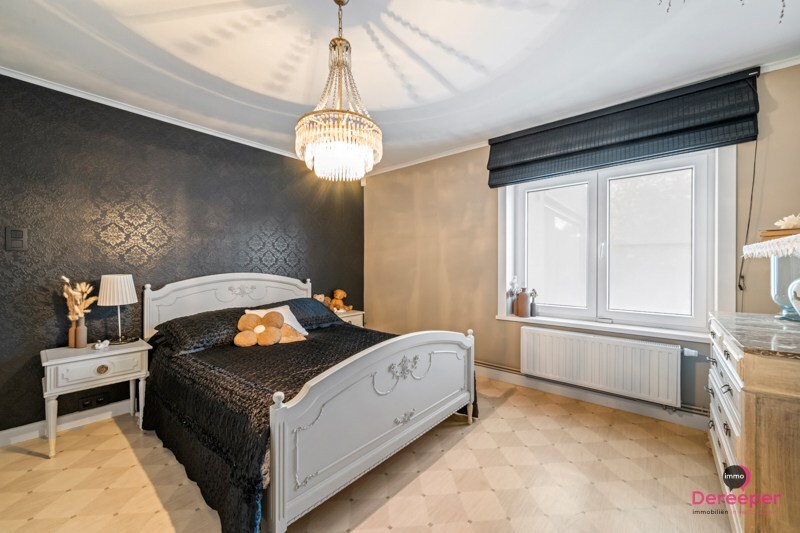 Unieke woning met handelsruimte en opslagplaats op 817m² – stijlvol wonen en werken combineren! 