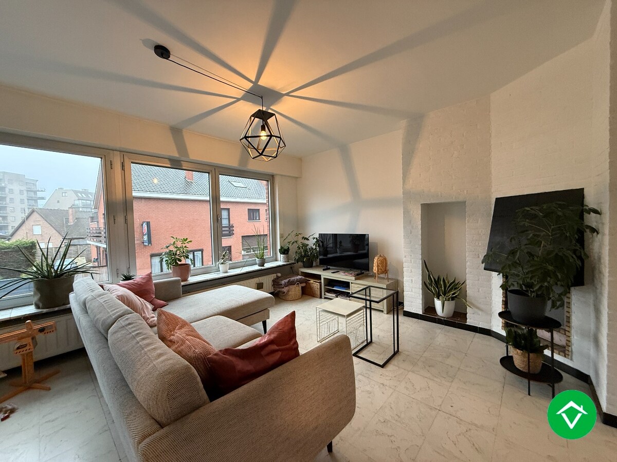 Ruime bel-étagewoning met 3 slaapkamers, garage en tuin 