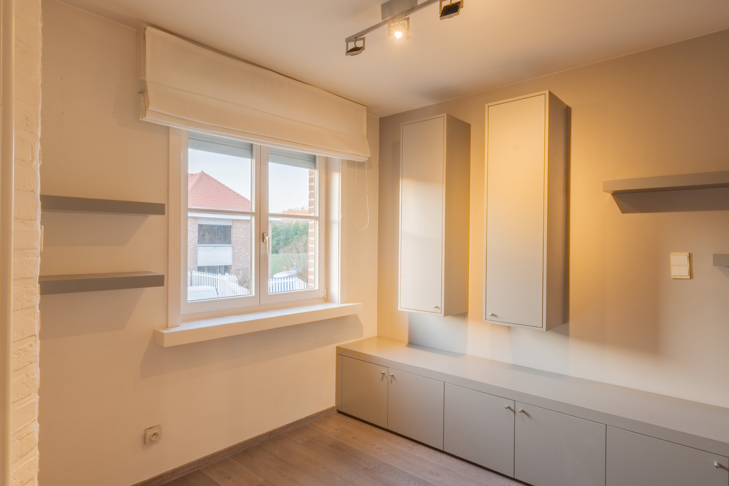 Instapklare gezinswoning op wandelafstand van het station en Zeedijk Heist (met mogelijkheid tot aankoop van een aanpalende garage 