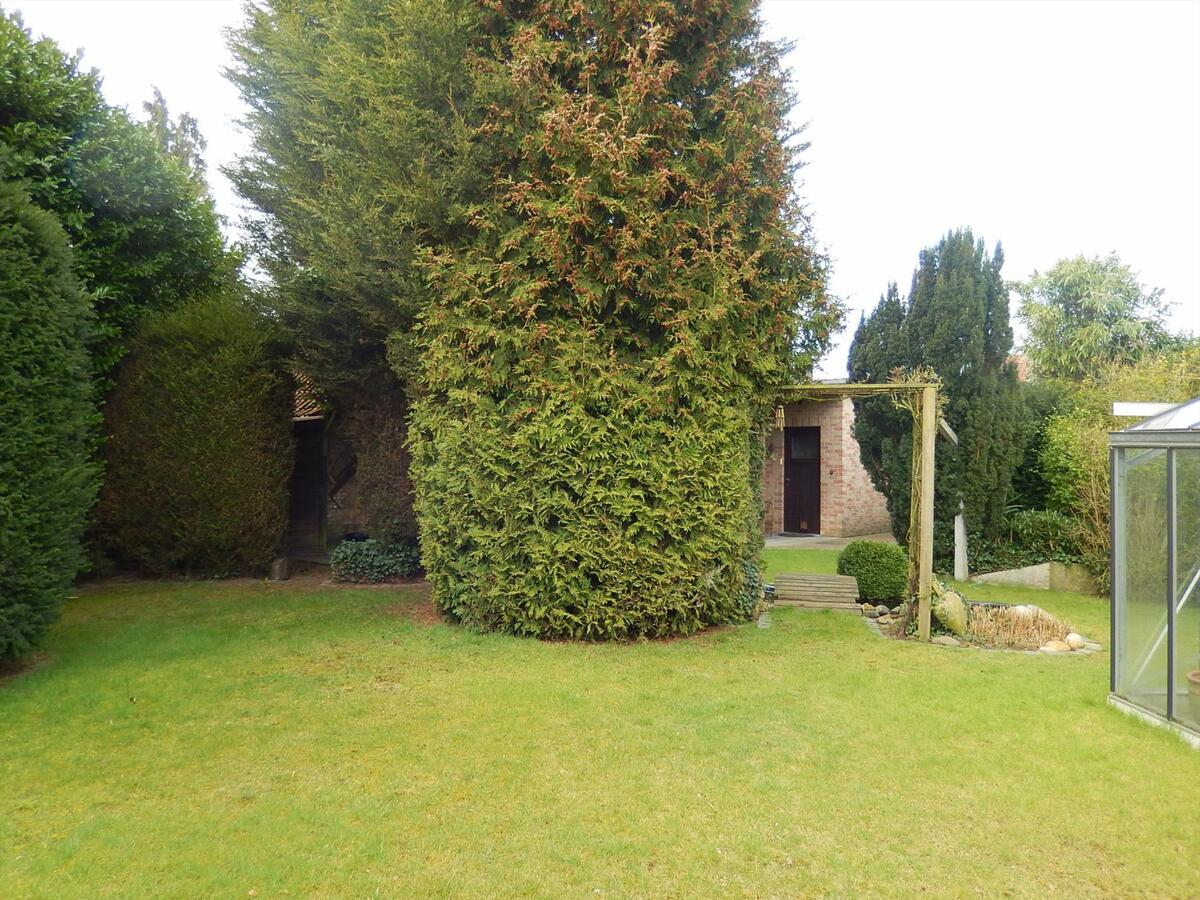 Woning met 4 slaapkamers en grote zonnige tuin 