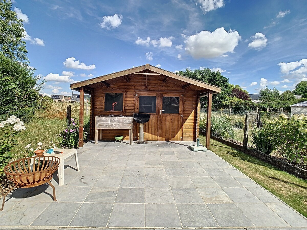 Instapklare burgerwoning met prachtige tuin - 4 slpks 