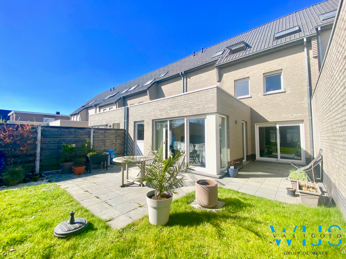 Prachtig woonhuis met 5 slaapkamers &amp; tuin te SLEIDINGE! 