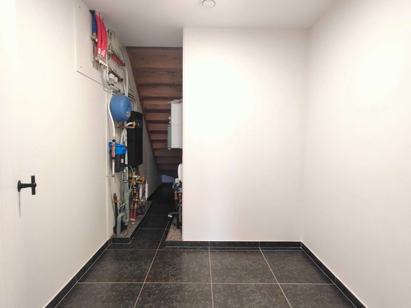 Prachtige energiezuinige halfopen woning op rustige ligging 