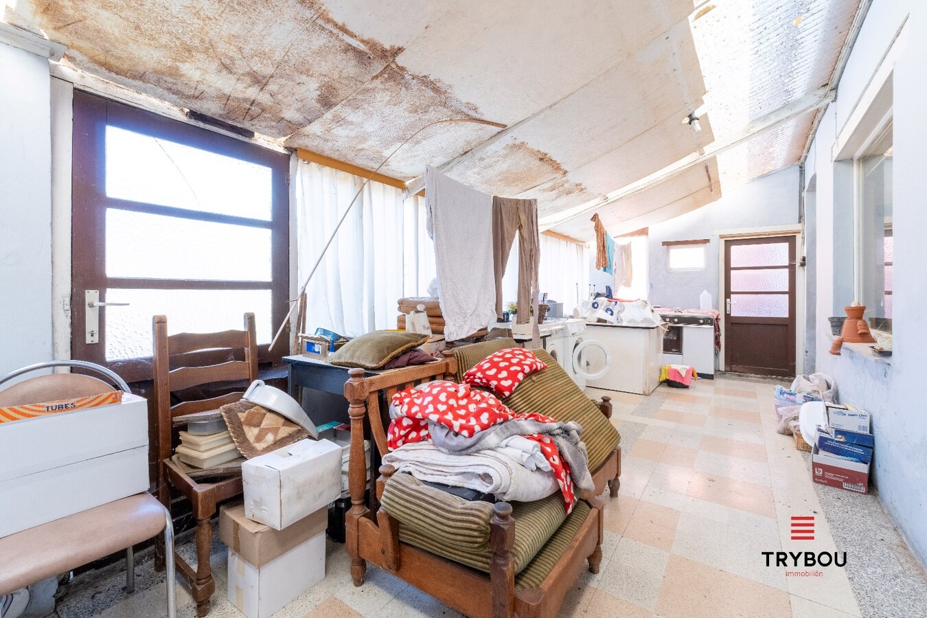 Woning met magazijn op 1203 m² – veel potentieel 
