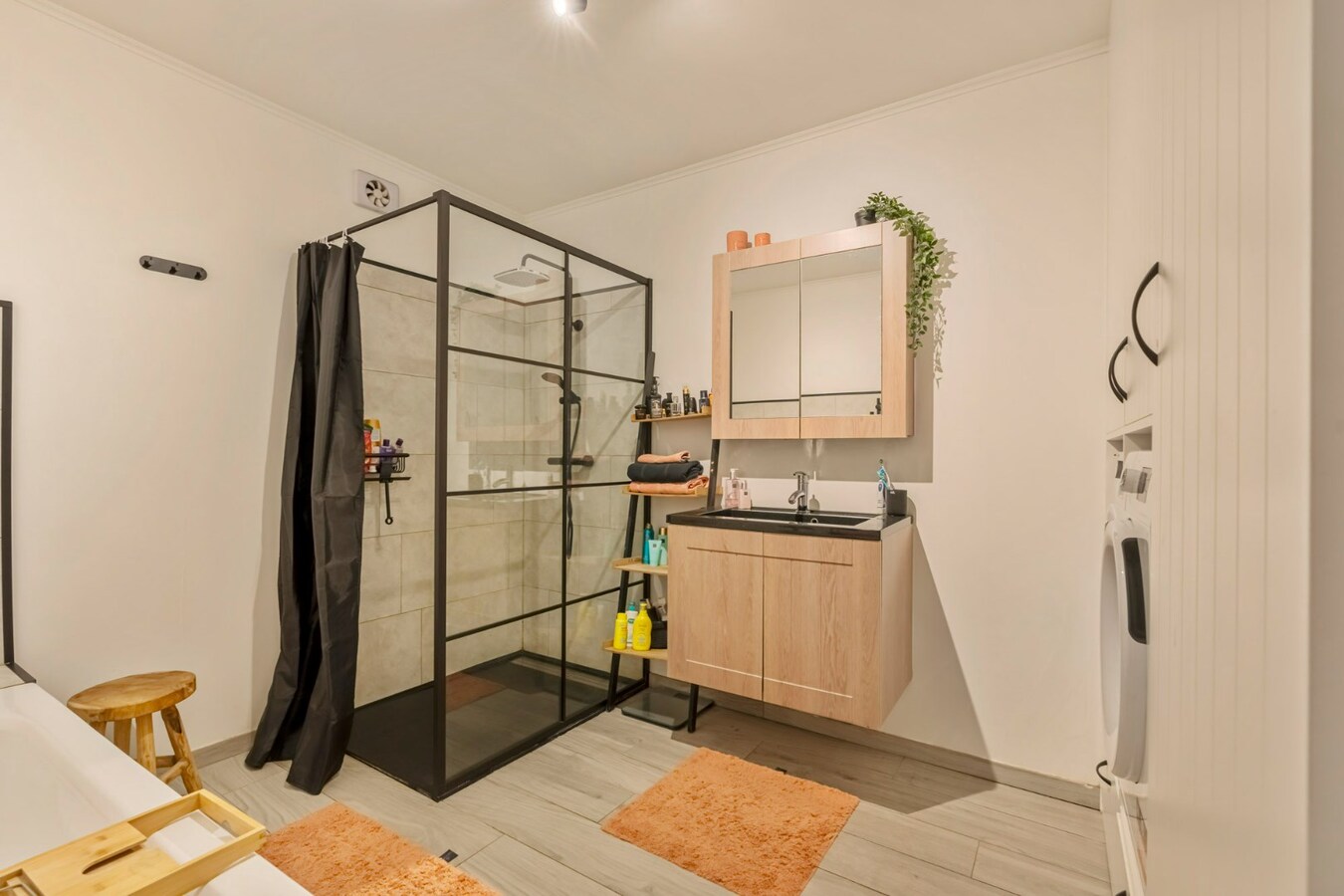 Ruime instapklare woning. 