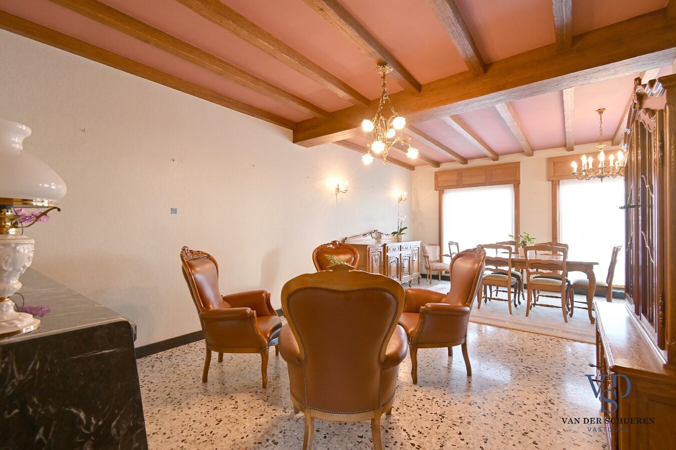 Ruime Half Open Bebouwing 