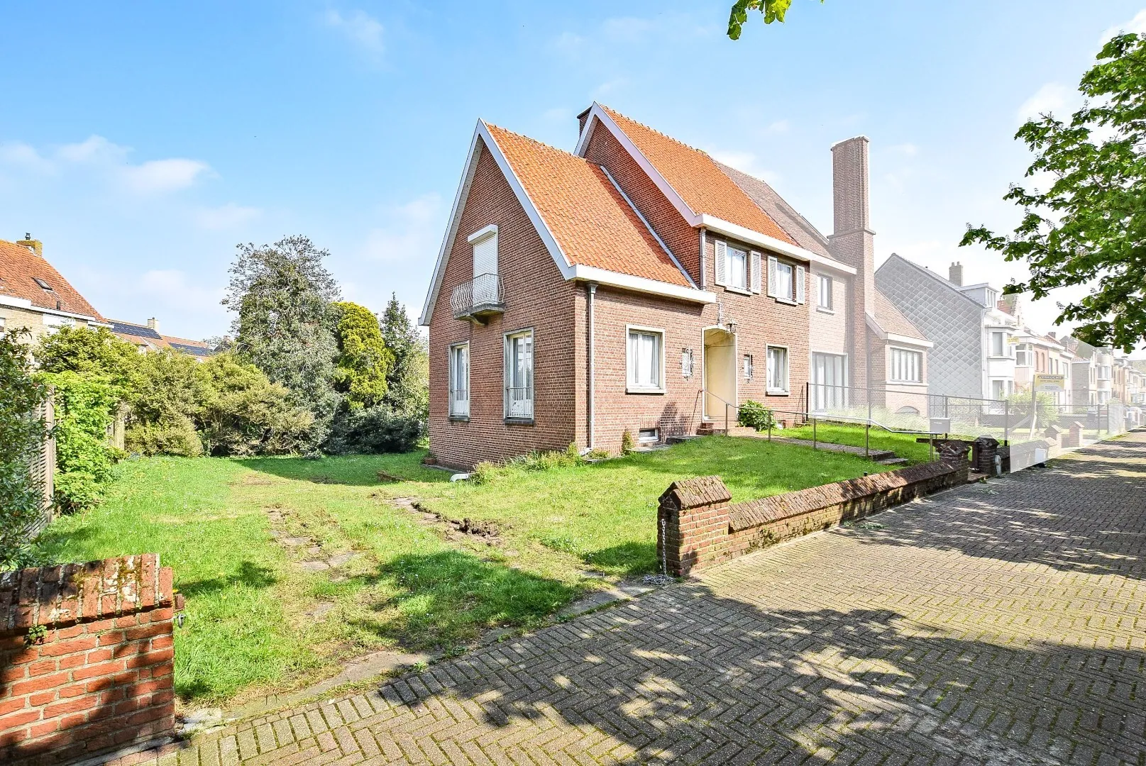 Authentieke te renoveren halfopen woning te Nieuwpoort-Stad op 511 m².