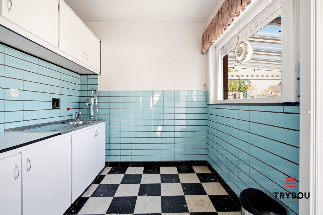 Open bebouwing met 3 slaapkamers, garage en noordoostgerichte tuin in Houthulst! 