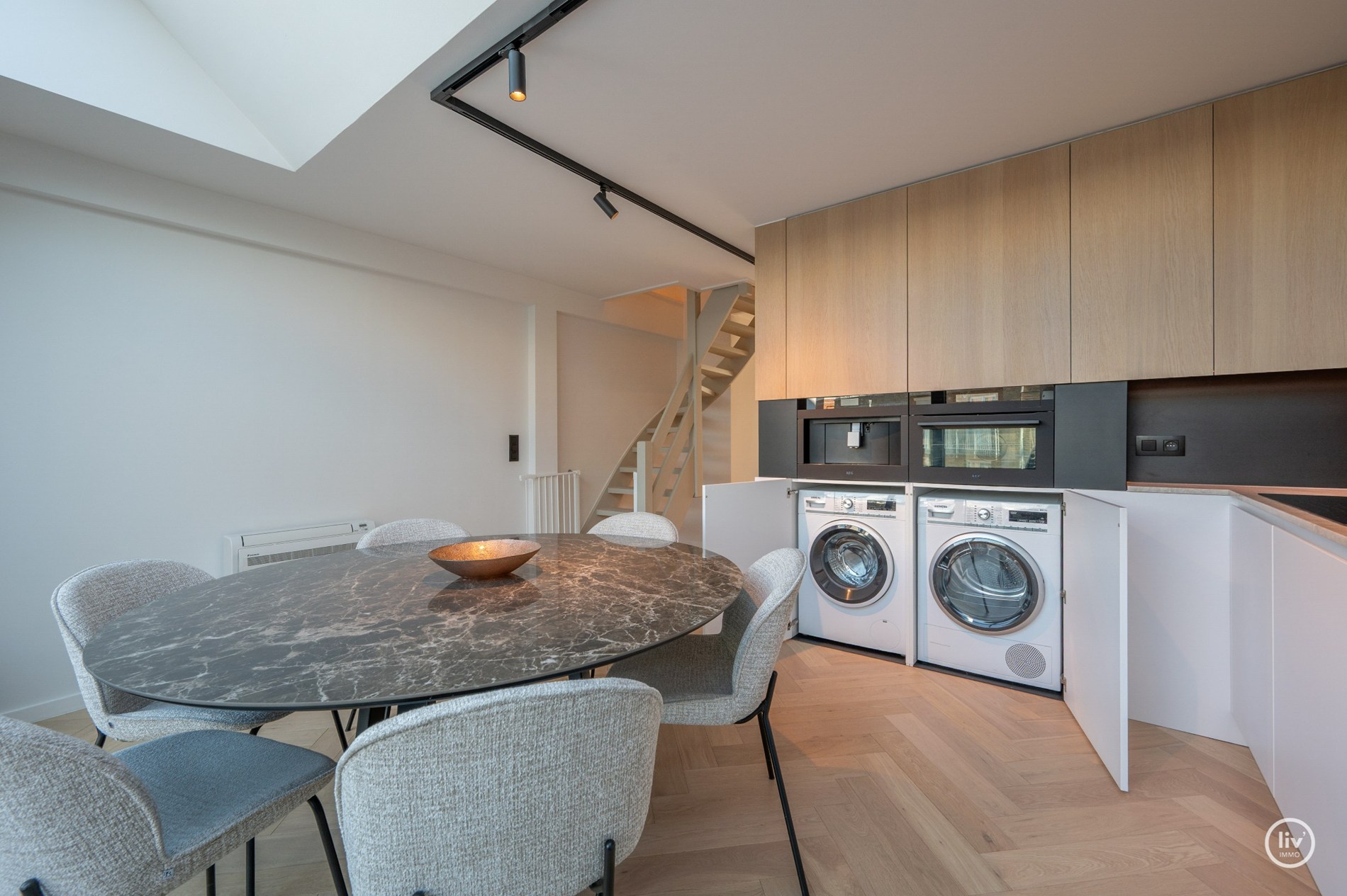 Uitzonderlijk luxueus afgewerkte duplex met royale terrassen, op topligging te Dumortierlaan. Hier werd over elk detail nagedacht 