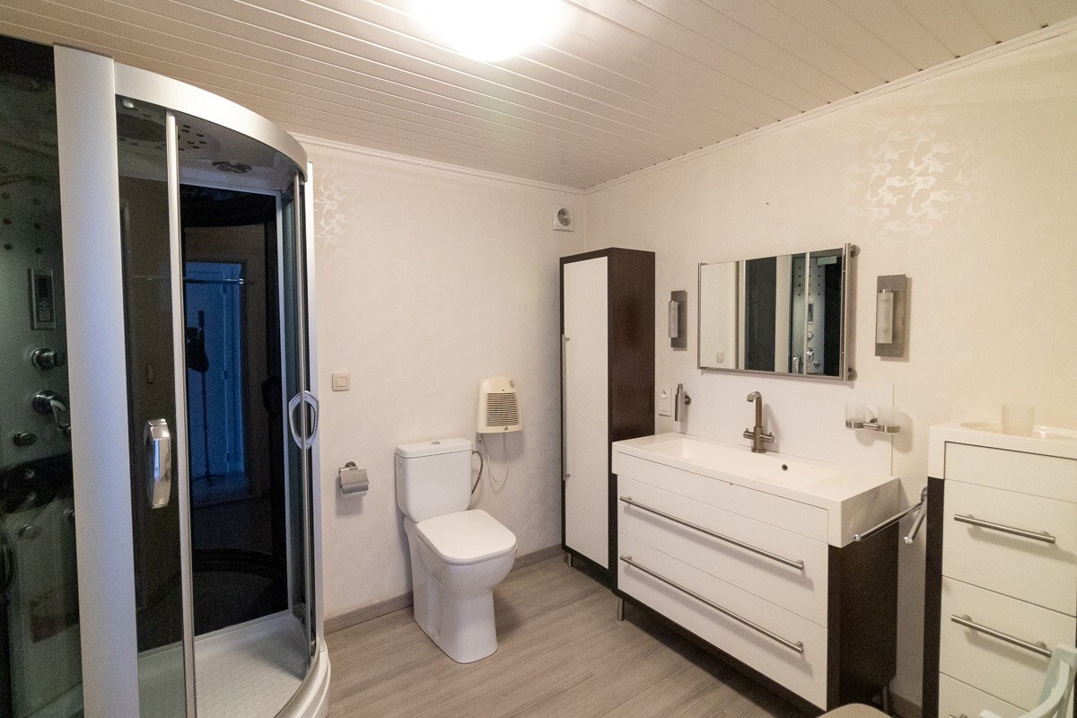 Ruime woning met veel mogelijkheden gelegen te Boekt 