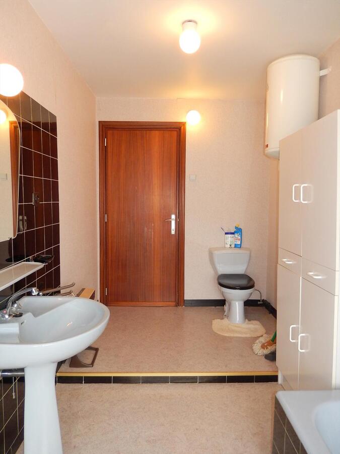 Ruime woning met veel potentieel 