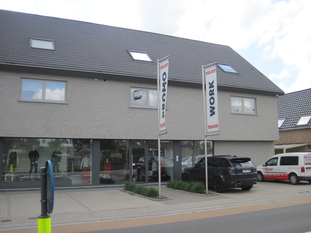 Recent, ruim appartement met een uniek terras !  GEEN VASTE KOSTEN ! 