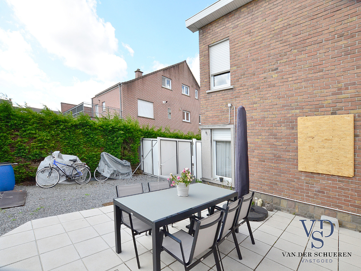 Degelijke, Half open Bebouwing. 