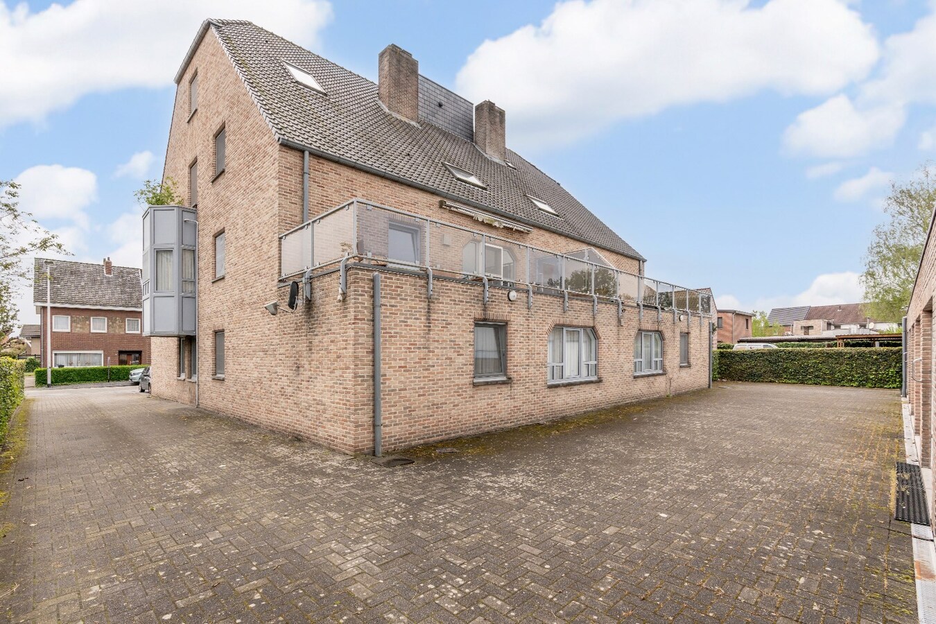 Gelijkvloersappartement met 1 slaapkamer en garage 