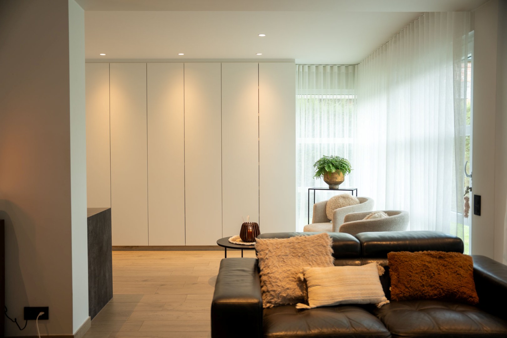 Verrassend luxueus afgewerkte woning met tuin en garage 