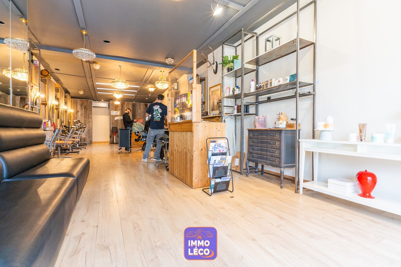 Commerce en plein centre-ville, dans une rue passante ! 