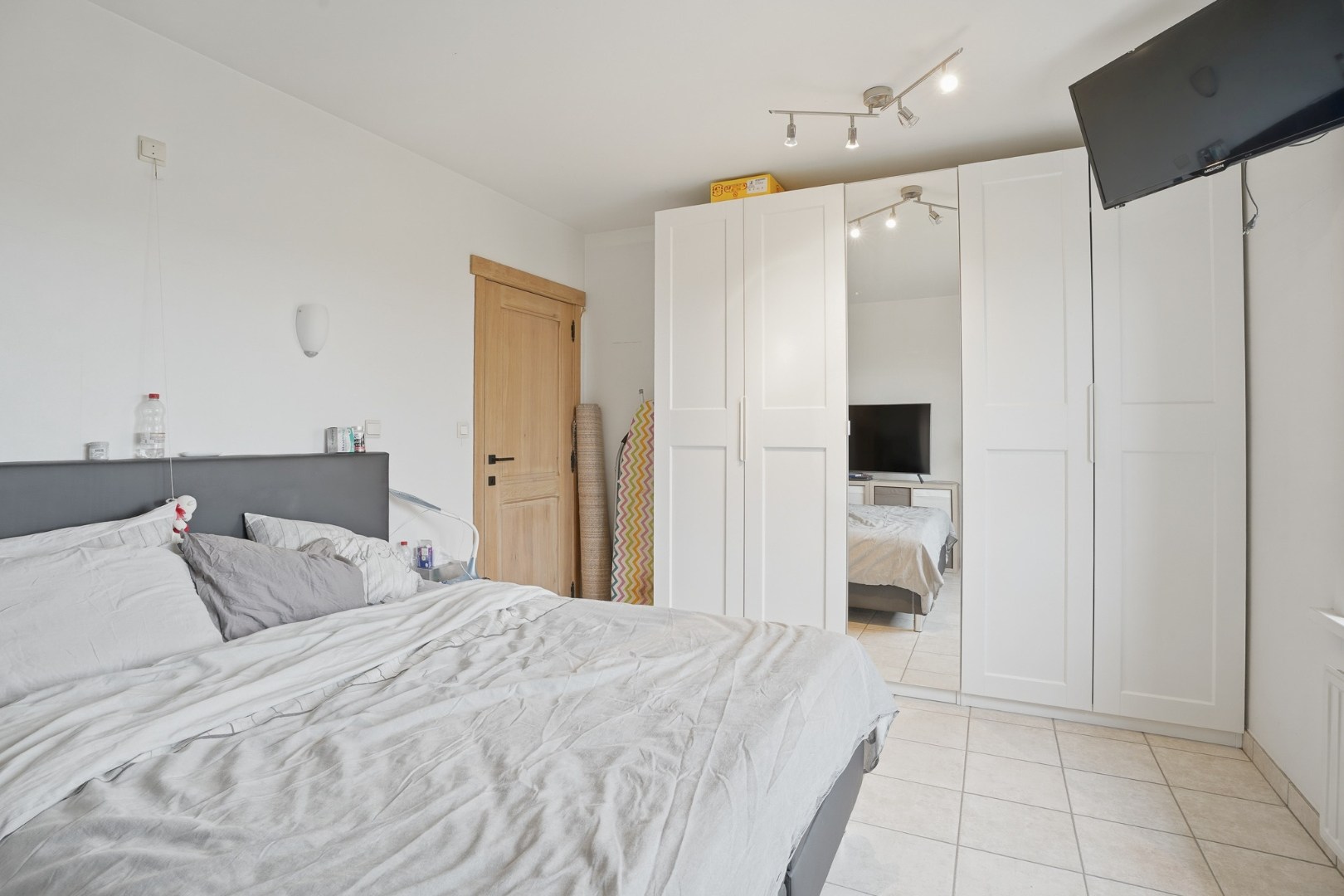 Landelijk gelegen villa met loods in Aartrijke 