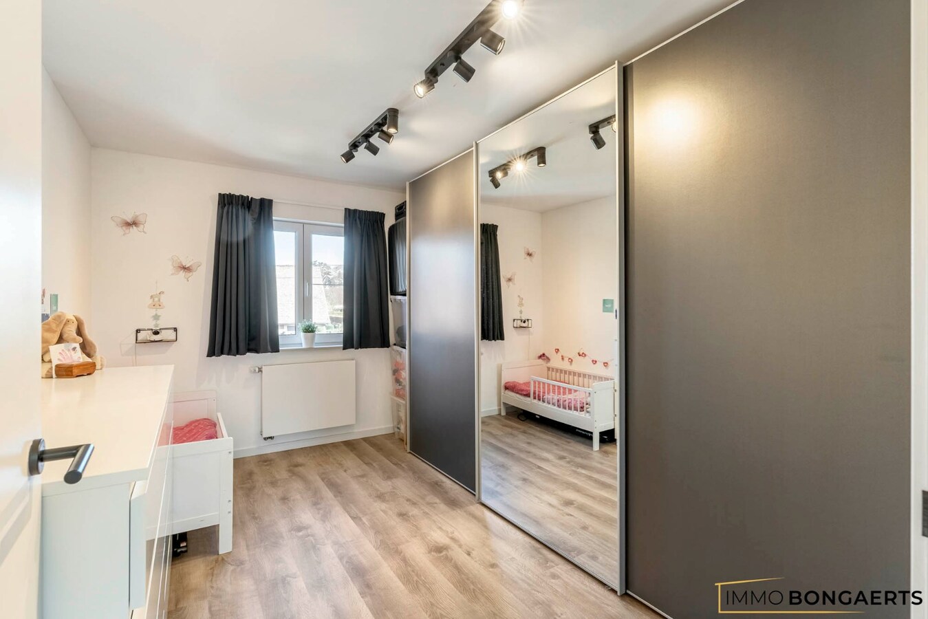 Volledig gerenoveerde woning met 4 slaapkamers 