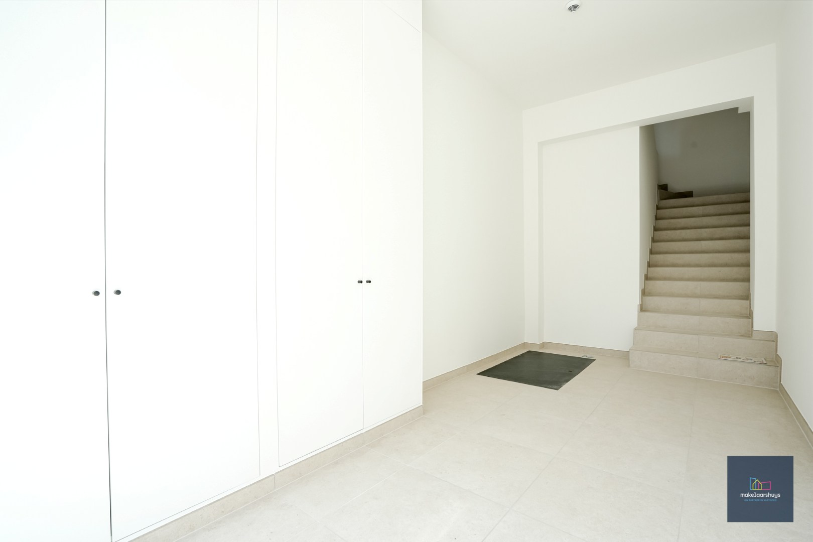 Stijlvol gerenoveerd 2 slaapkamerappartement 