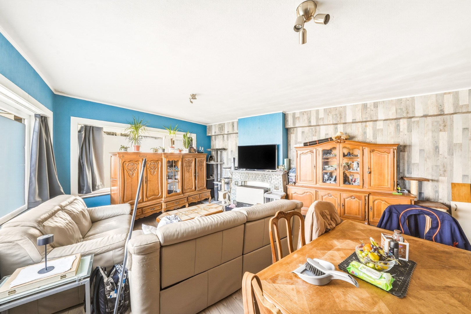 Opbrengsteigendom met 4 (vergunde) appartementen en garage te Bredene - Rendement 6,12% 