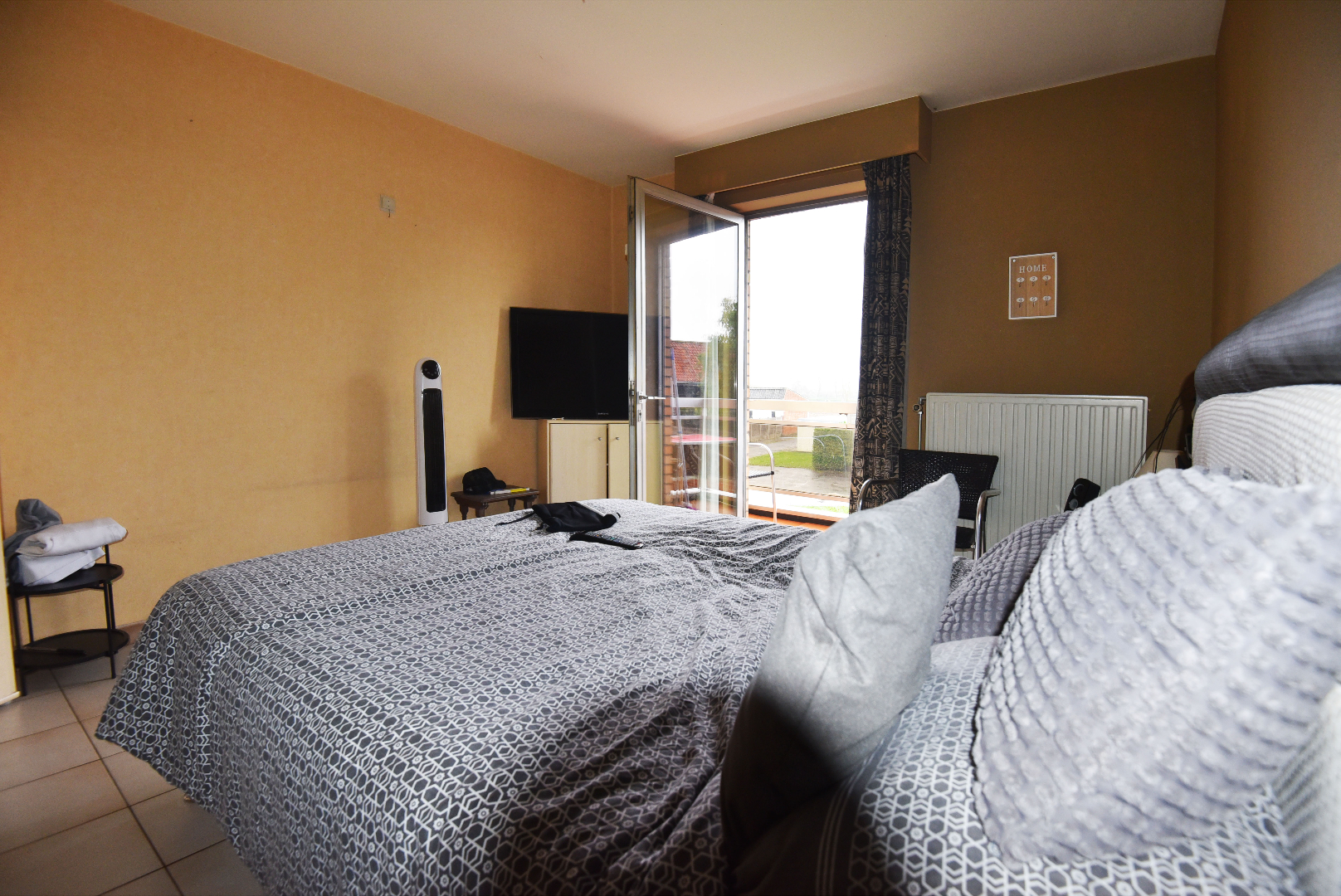 Building centrum Maldegem met 3 appartementen 