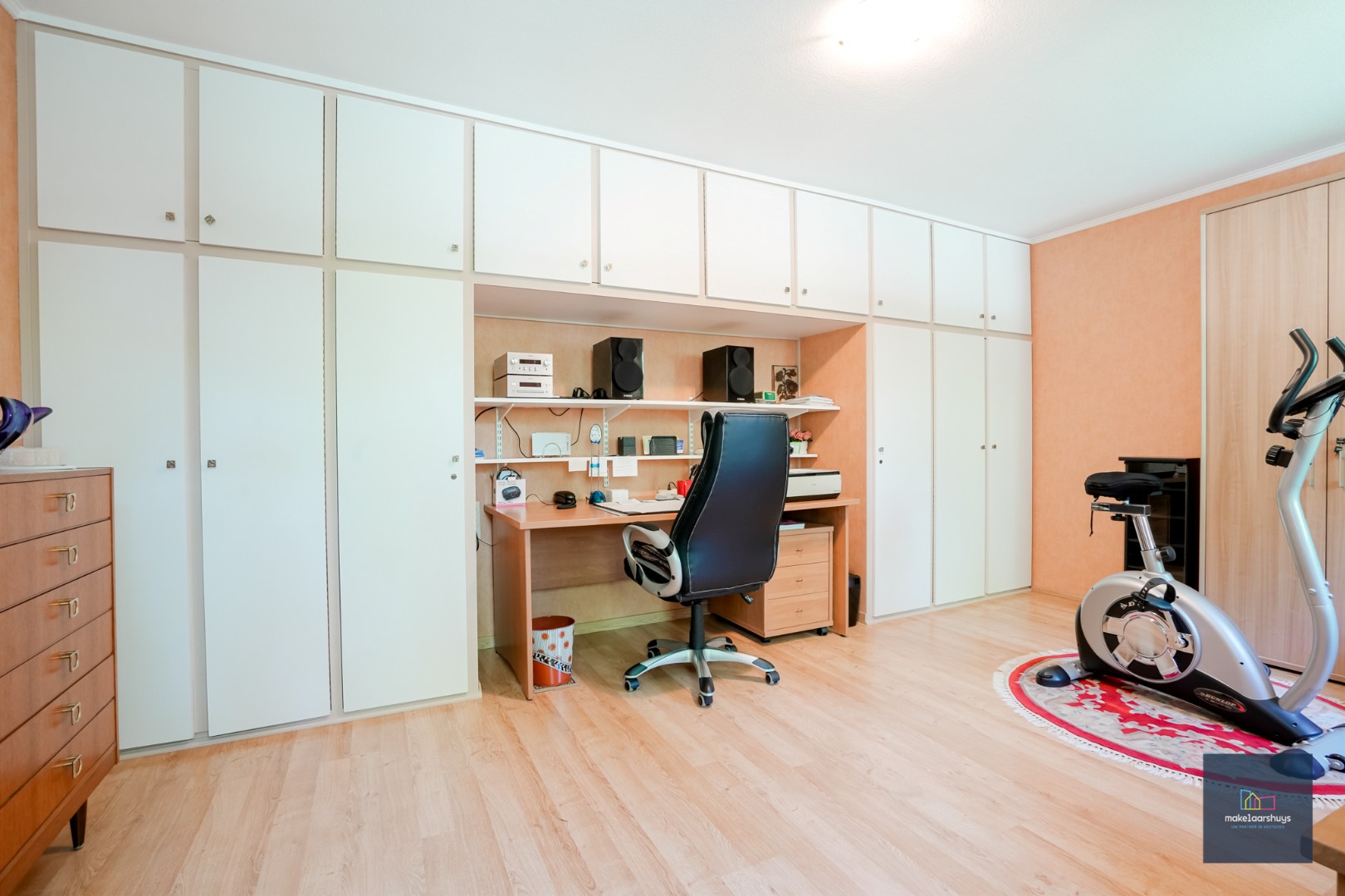 Charmante villa in Franse stijl nabij het centrum van Wondelgem 