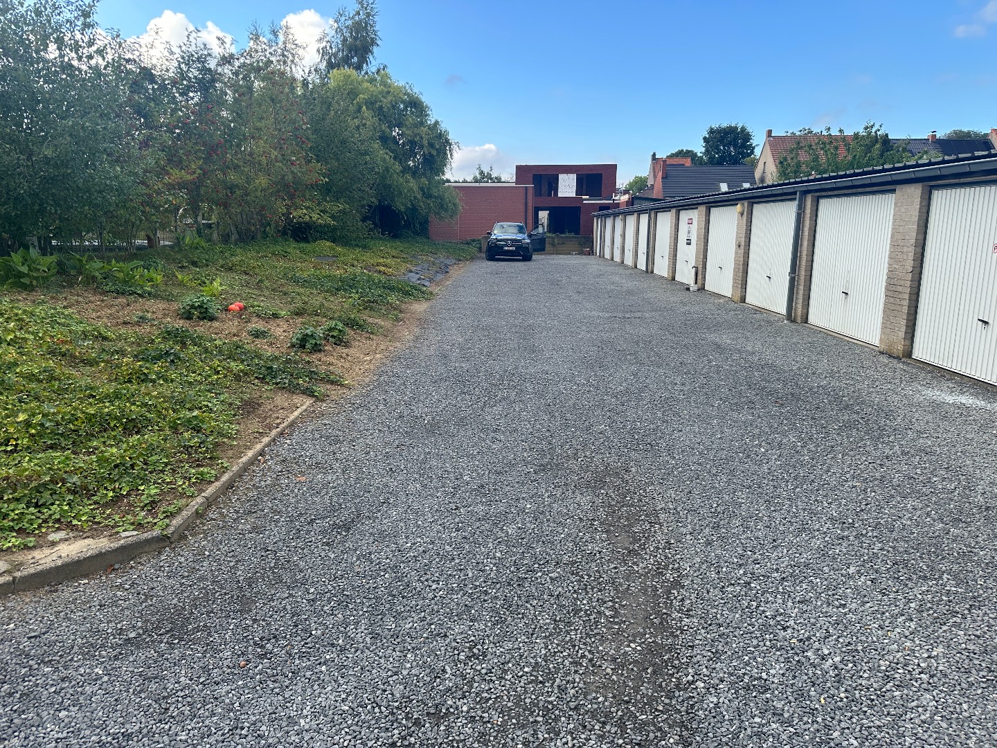 Garage te koop, dicht bij centrum Torhout 