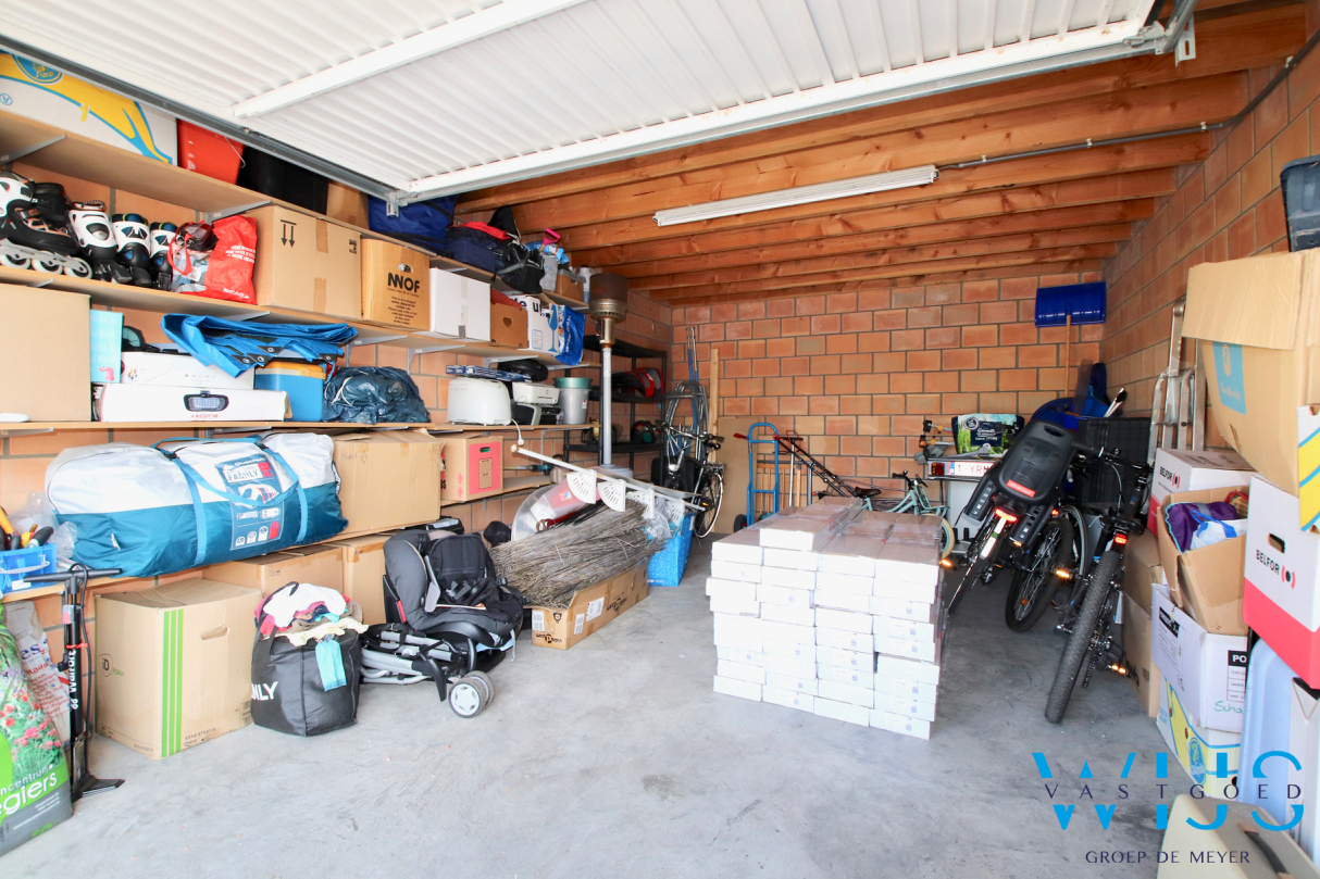 Ruim appartement met 4/5 slp, terras &amp; 2 parkeerplaatsen te ERTVELDE! 