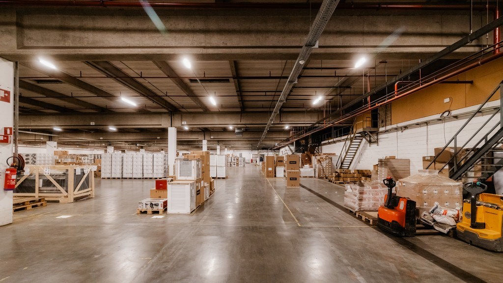 Logistiek bedrijfspand te huur in industriezone Z4 in Asse