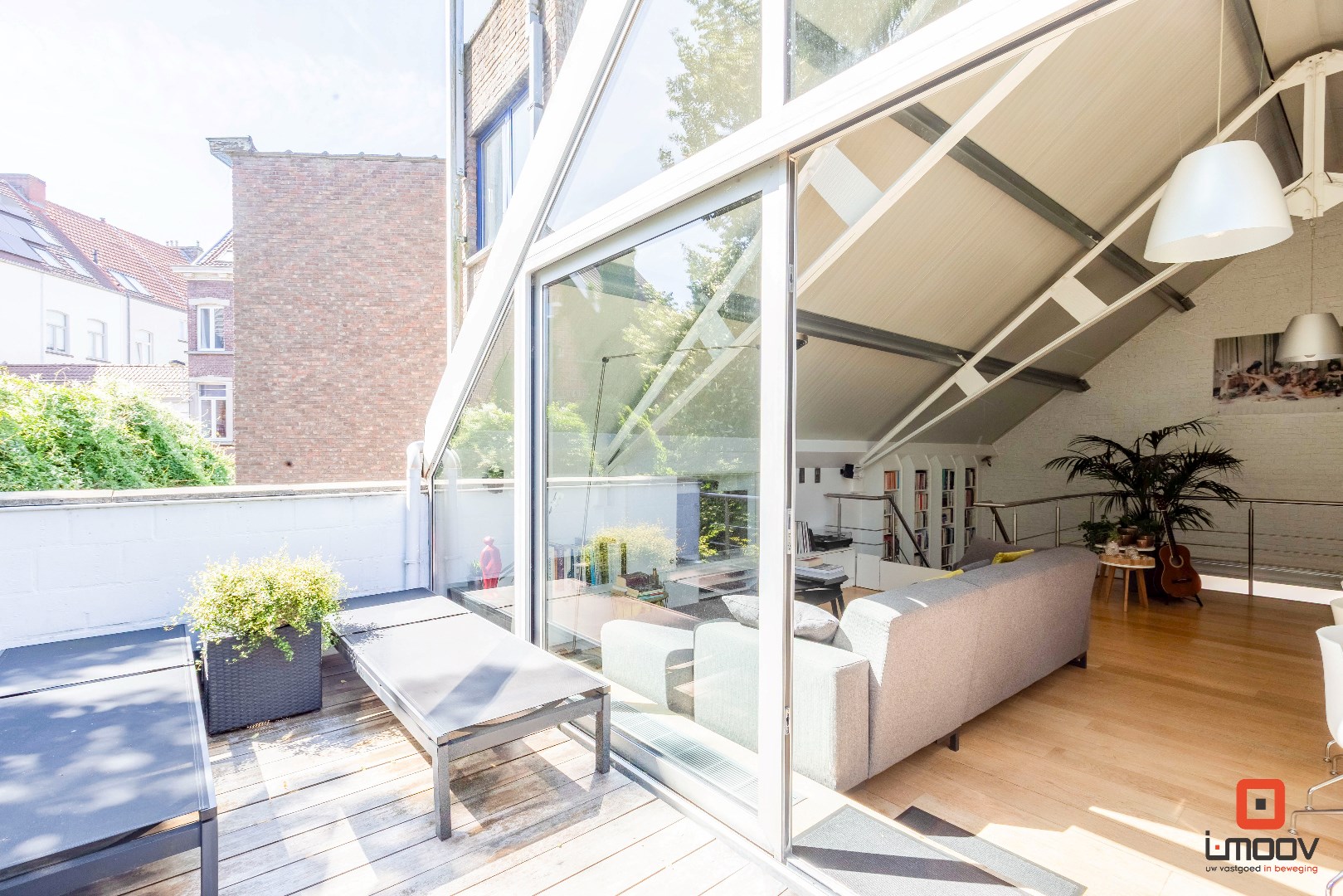 Karaktervol pand aan het Rommelwaterpark: industriële charme met huiselijke warmte. 