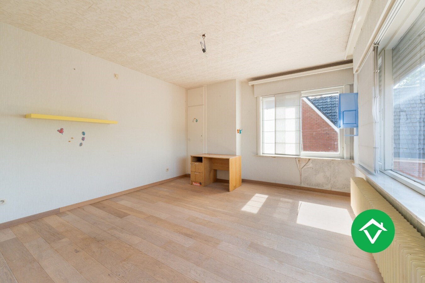 Instapklare woning met 4 slaapkamers en loods te Koekelare 