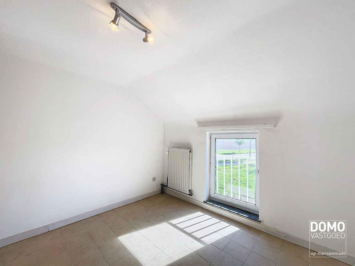 Halfopen bebouwing met 2 slaapkamers, garage en energielabel C te Heers 