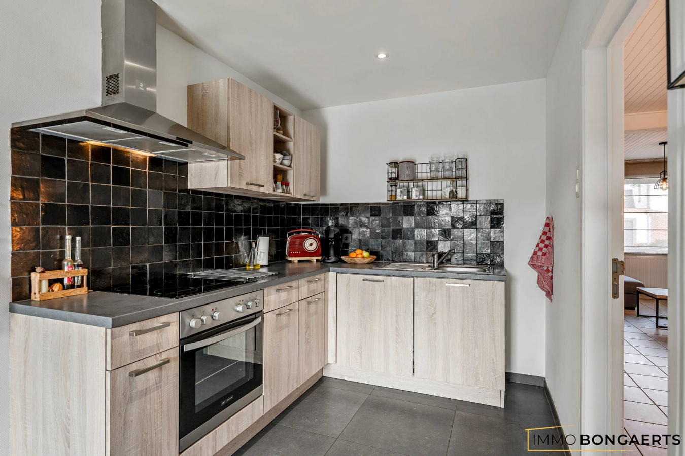 Instapklare woning op rustige ligging in As 