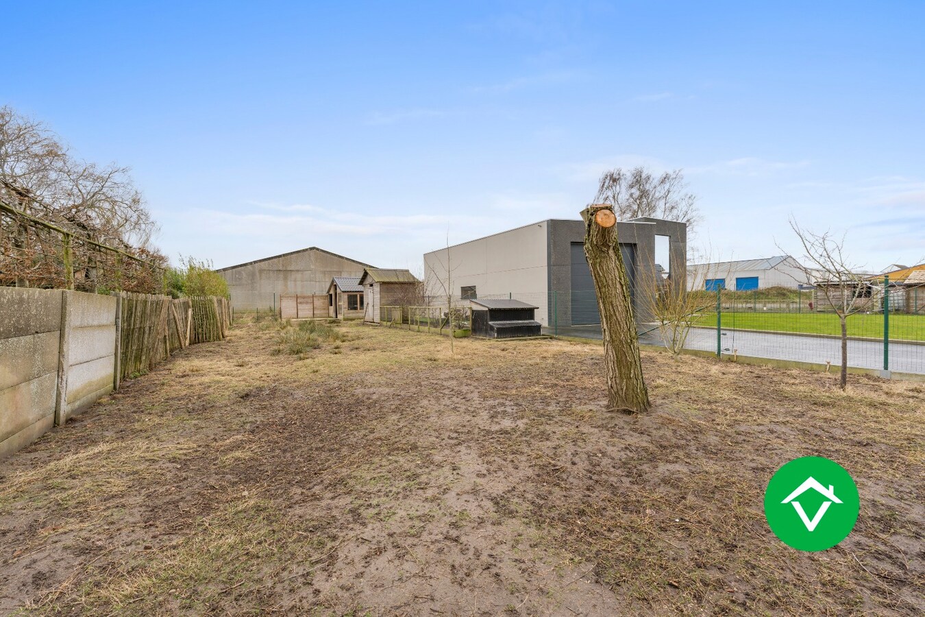 Energiezuinige, instapklare gezinswoning op 716 m² met zonnige tuin en vlotte verbindingen 