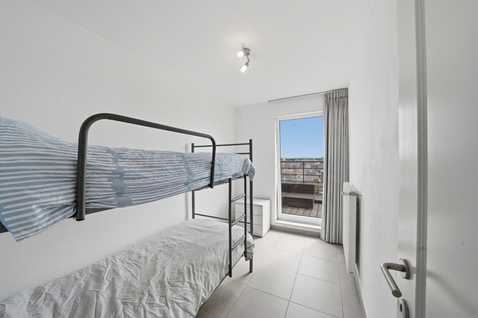 Lichtrijk 2-slaapkamerappartement met prachtig open uitzicht in Oostende 