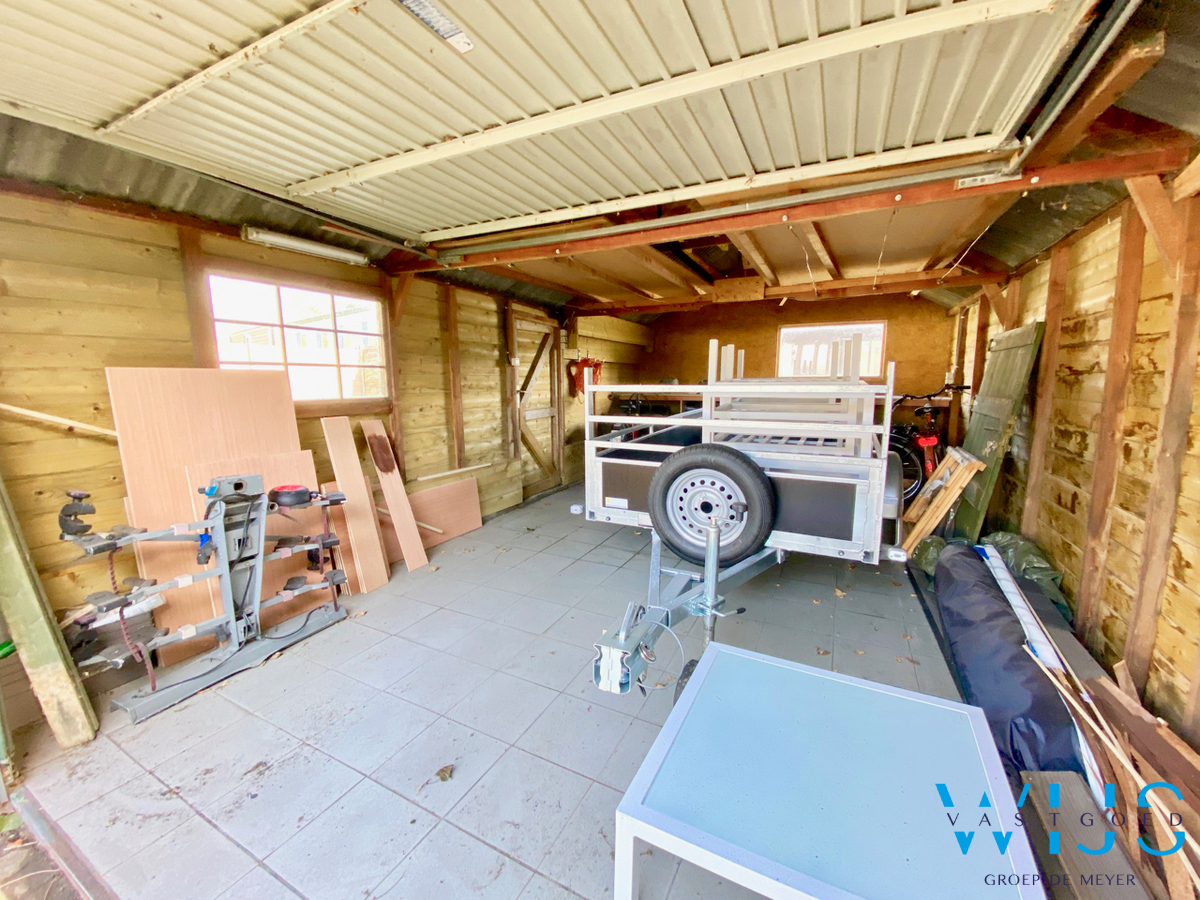 Instapklaar stijlvol woonhuis met leuke tuin te Assenede ! 