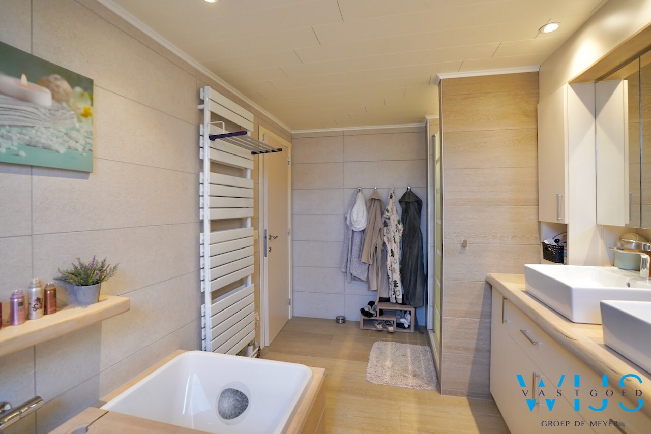 Instapklare halfopen bebouwing op rustige ligging in Doornzele/Evergem 